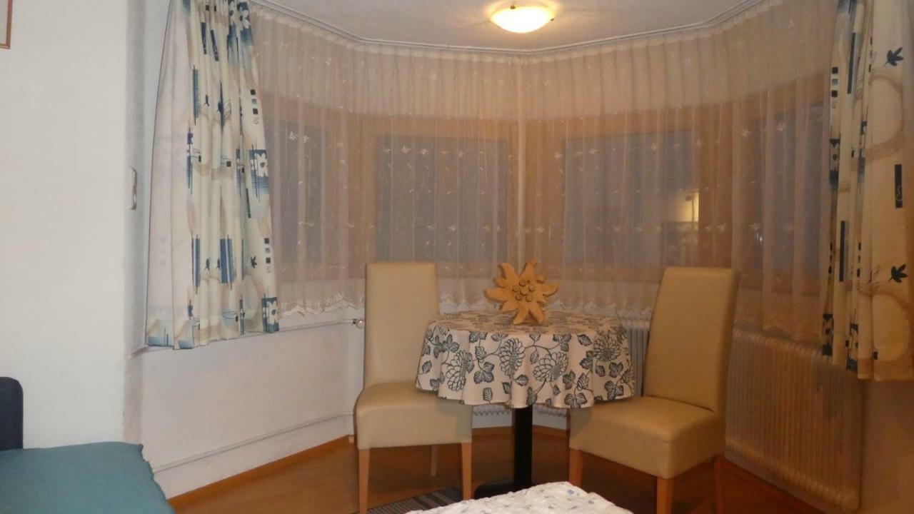 Appartements Pfausler Oetz Exteriör bild